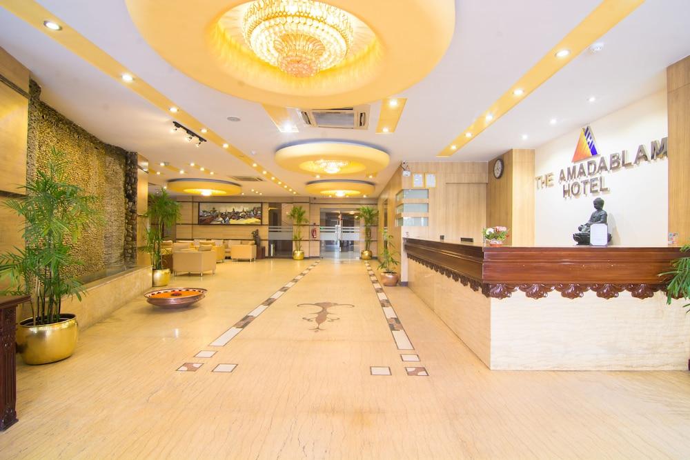 The Amadablam Hotel - Lobby Lounge