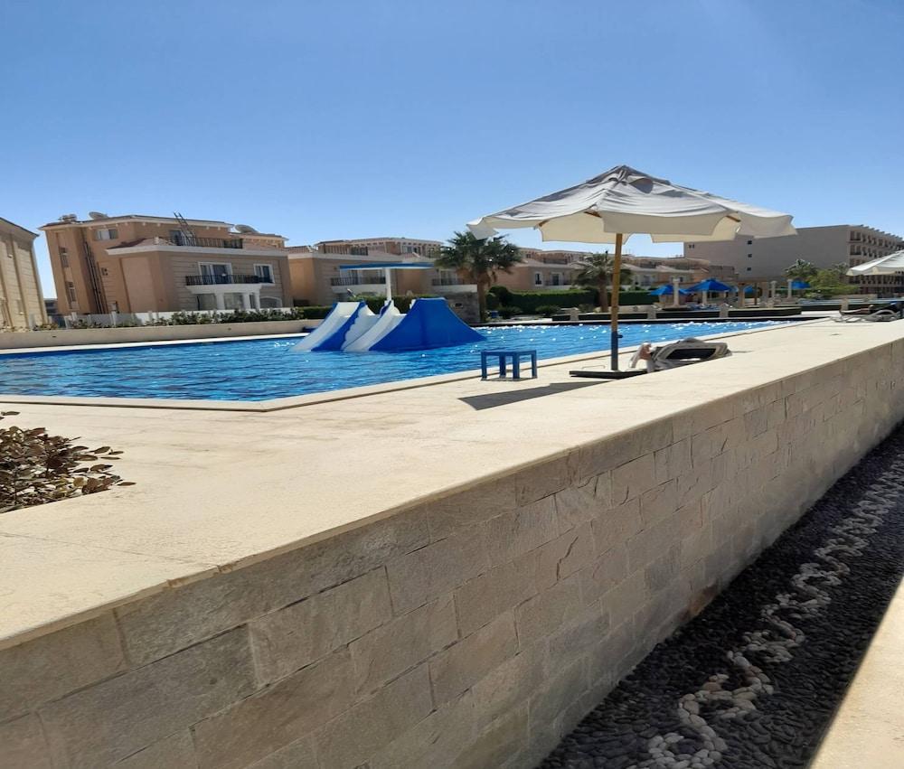 VIP Selina Bay Private Immaculate 2-bed Apartment - Pool