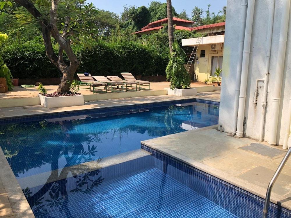 Banyan Tree Courtyard - Pool