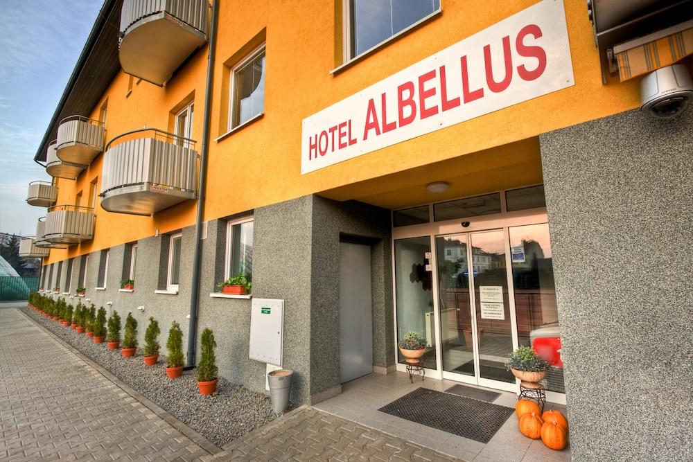 Hotel ALBELLUS - Featured Image