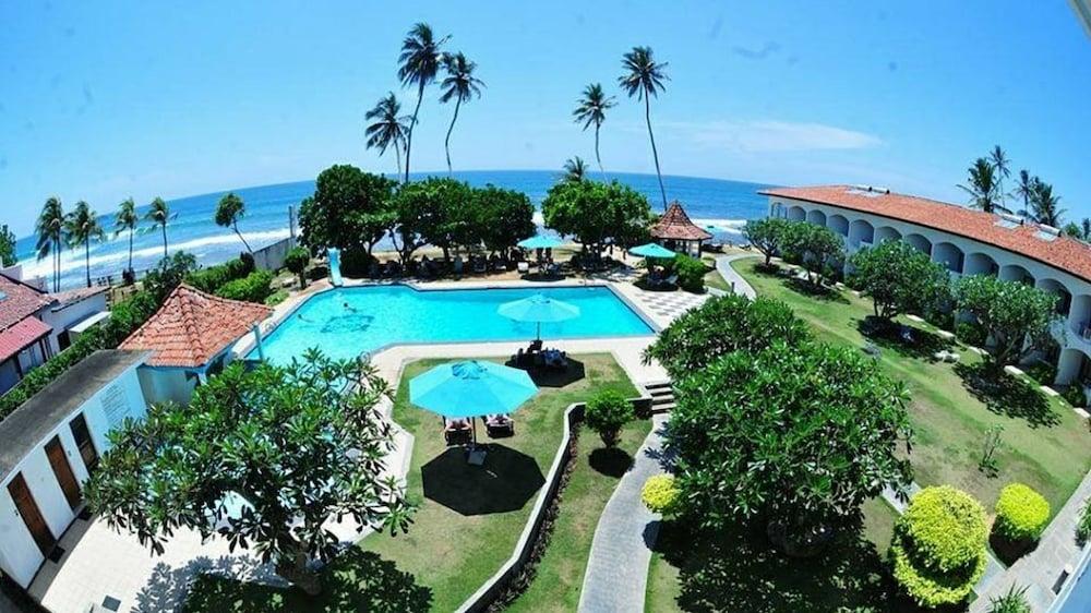 Hotel Lanka Super Corals - Featured Image