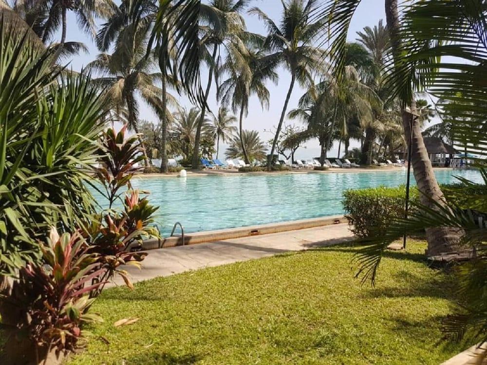 Hotel Jardin Savana Dakar - Pool