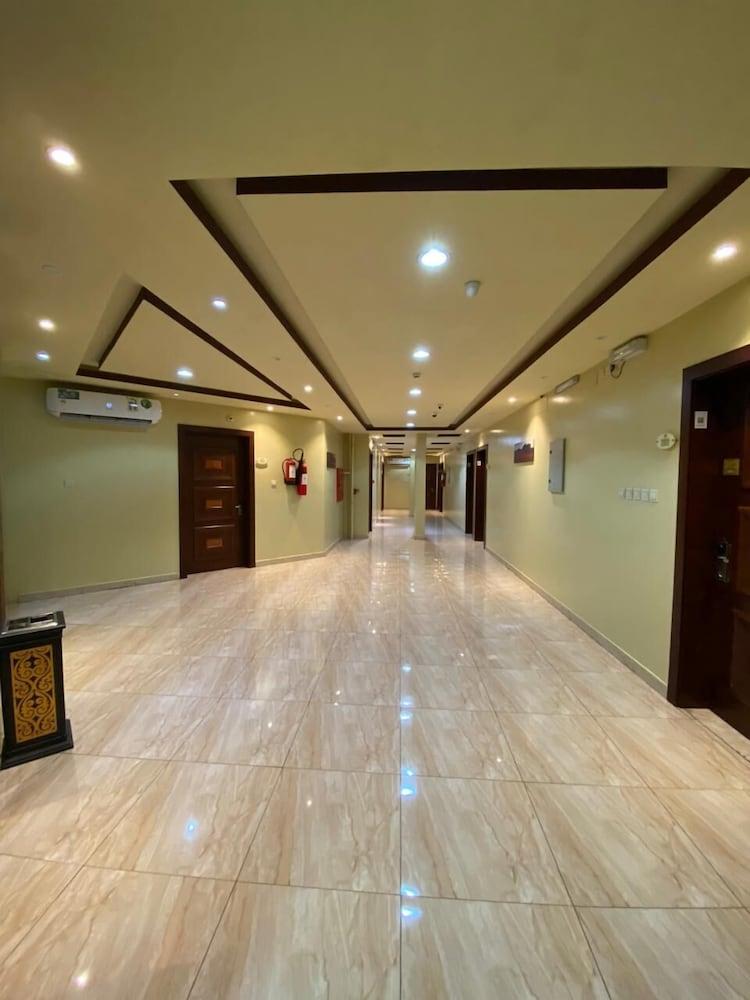 Diyar Al Basateen Hotel Apartments - Reception