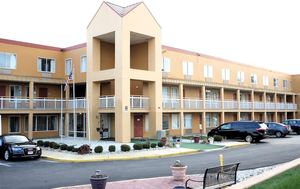 Copley Inn & Suites, Copley - Akron - Featured Image