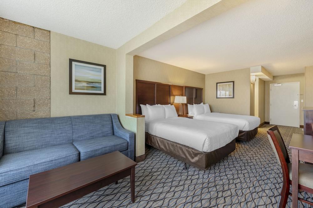 Clarion Hotel Anaheim Resort - Room