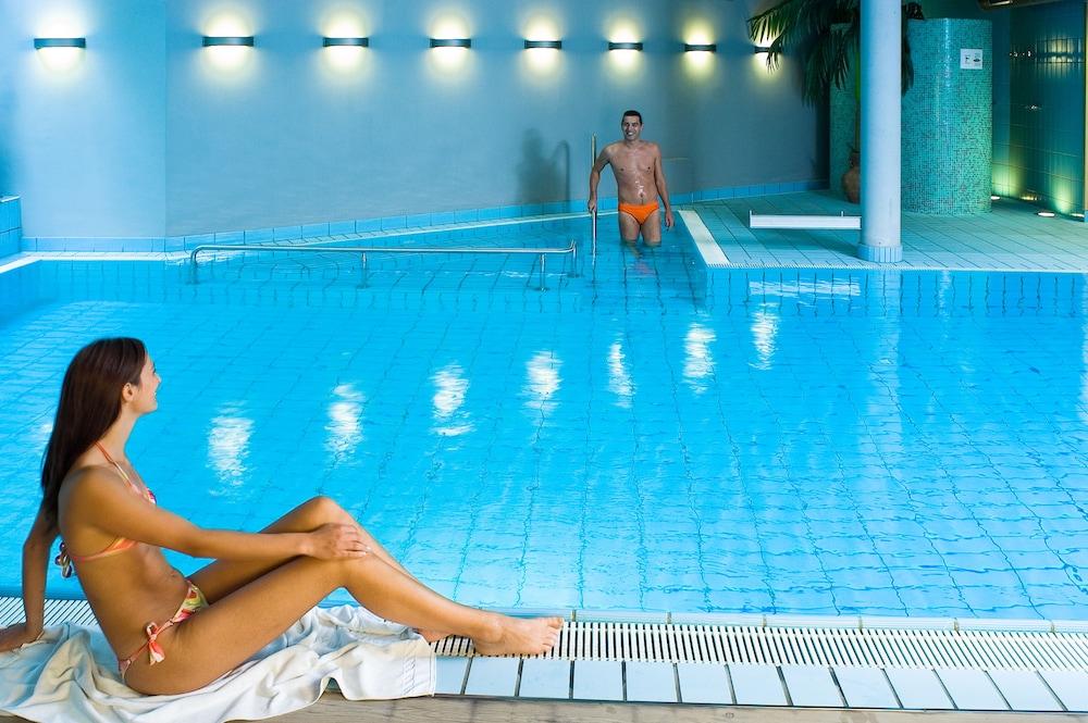 Hotel Alp Cron Moarhof - Indoor Pool