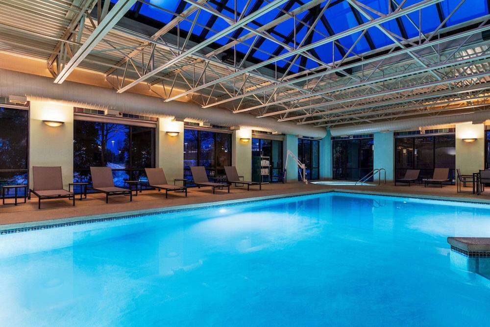 La Quinta Inn & Suites by Wyndham Madison American Center - Indoor Pool