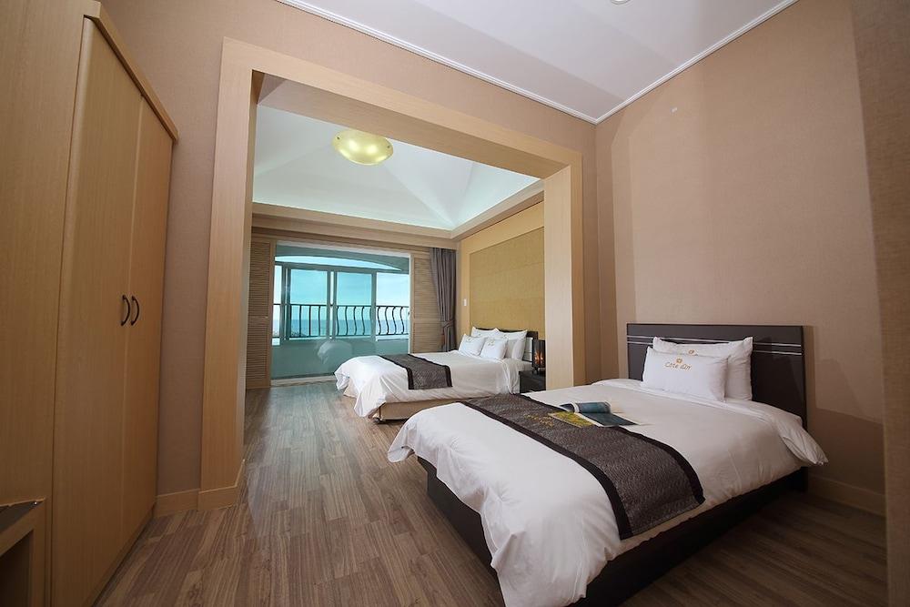 Cote Dor Hotel - Room