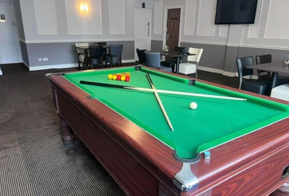 Aston Court Hotel - Billiards
