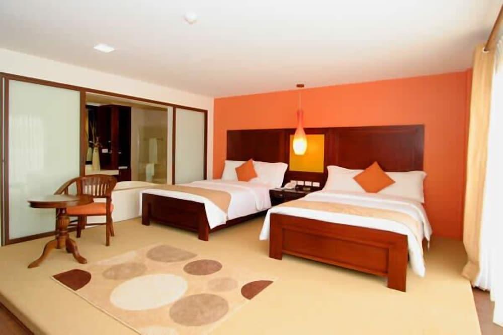 Coron Gateway Hotel & Suites - Featured Image