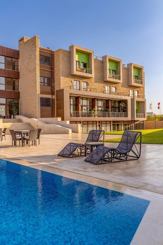 Dhara Residence E2 Lodge Hotel - Outdoor Pool