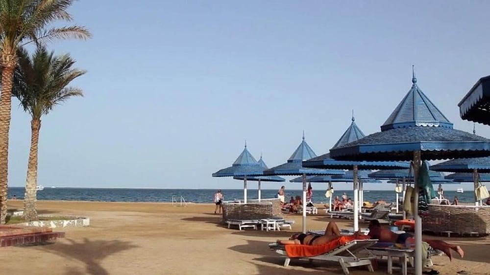 The Grand Hotel Hurghada - Beach
