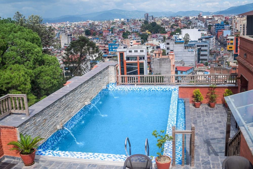 Basera Boutique Hotel - Rooftop Pool
