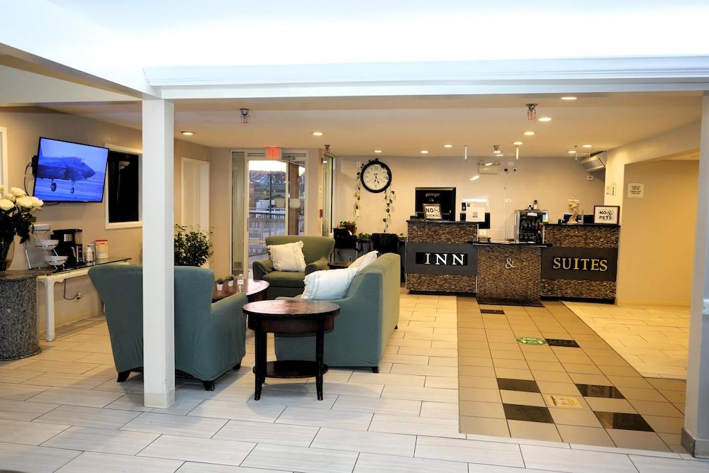 Copley Inn & Suites, Copley - Akron - Reception