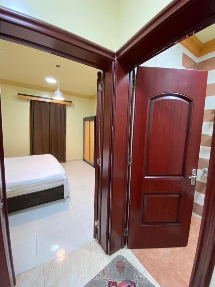 Diyar Al Basateen Hotel Apartments - Room