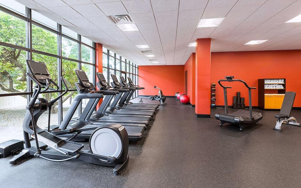 DoubleTree by Hilton Madison Downtown - Fitness Facility