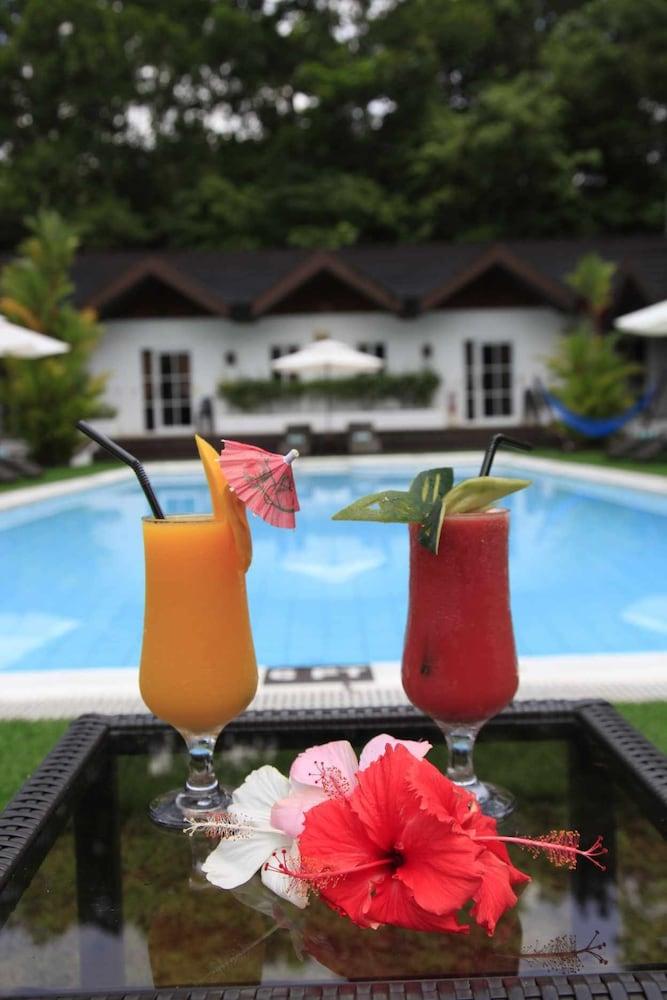 Sunz En Coron Resort - Featured Image