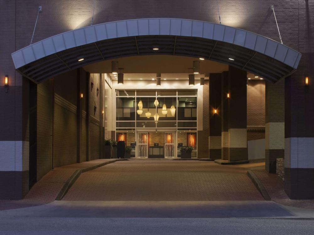 Hilton Garden Inn Austin Downtown/Convention Center - Exterior