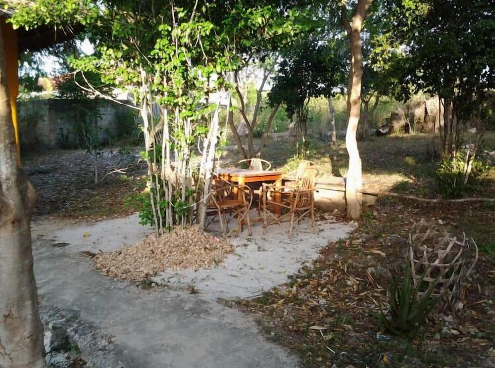 Ndoto Guesthouse - Outdoor Dining