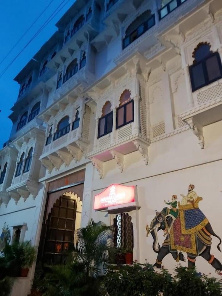 Hotel Nahargarh Palace - Exterior