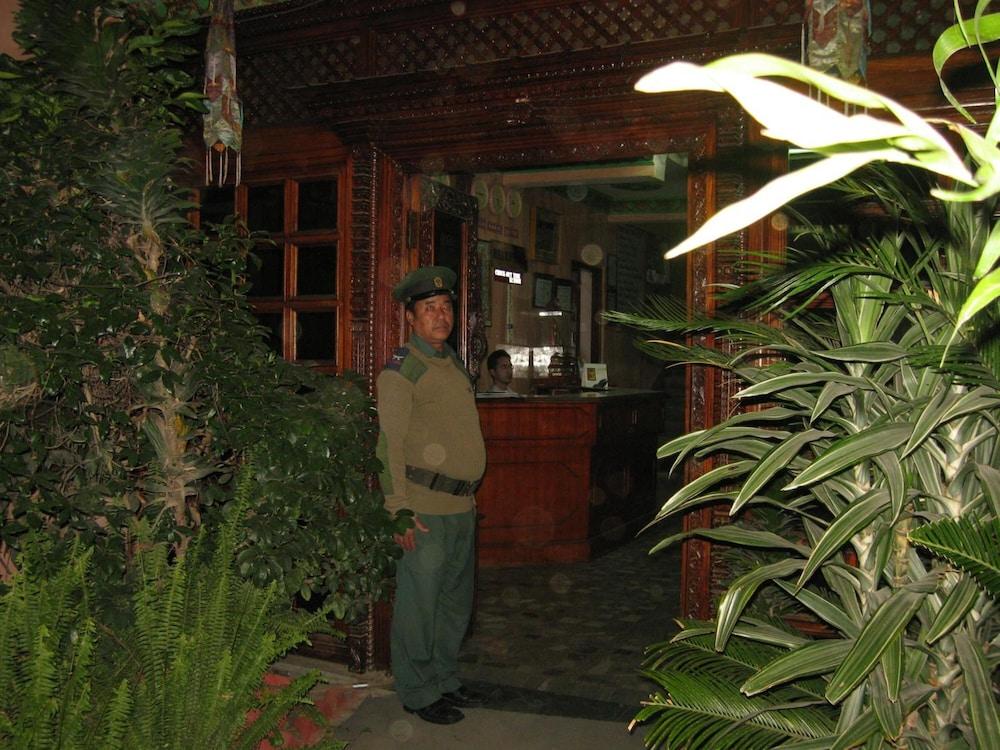 Hotel Metropolitan Kantipur - Exterior