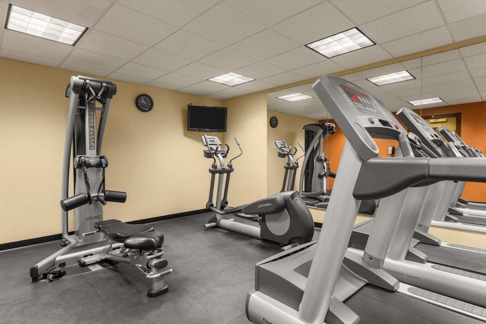 Country Inn & Suites by Radisson, Madison, AL - Fitness Facility