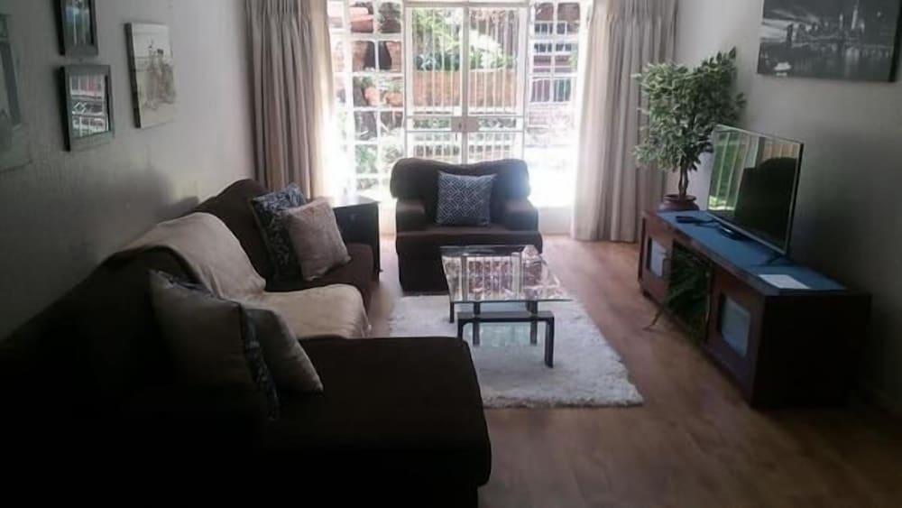 Woodmead Apartments - Living Room