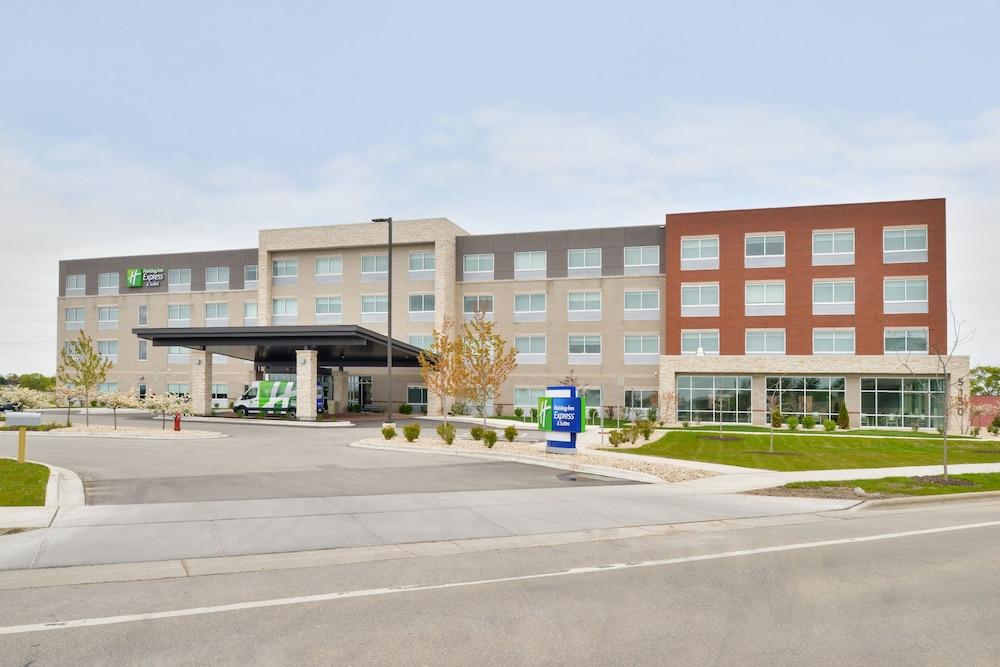 Holiday Inn Express & Suites Madison, an IHG Hotel - Featured Image