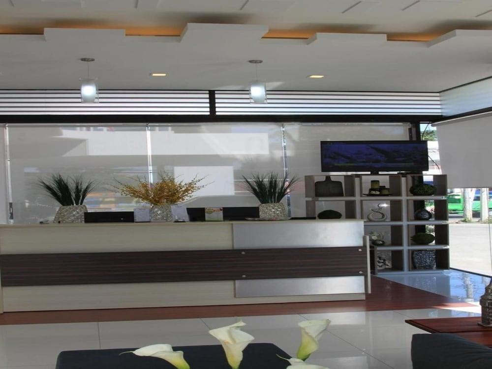 Sumo Asia Hotels - Davao - Lobby