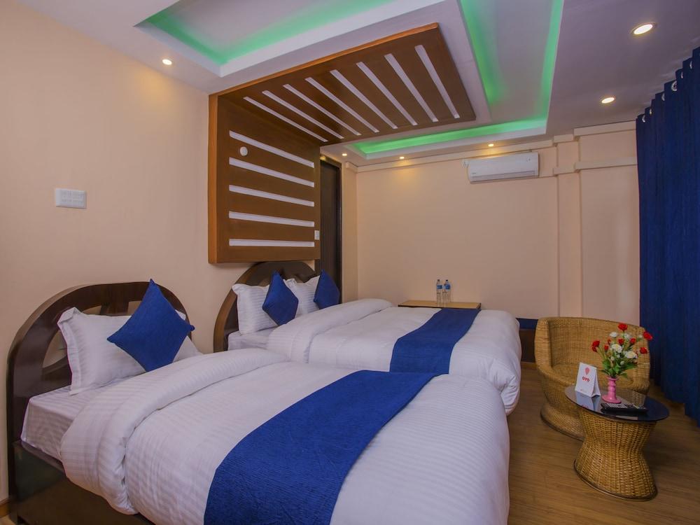 OYO 264 Hotel Antique Kutty - Featured Image