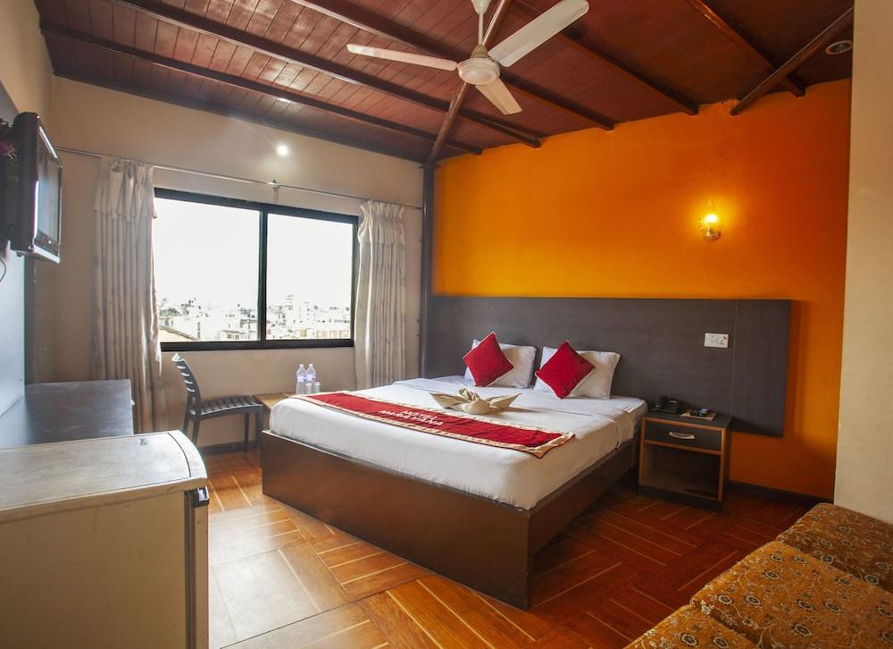 Hotel Narayana - Room