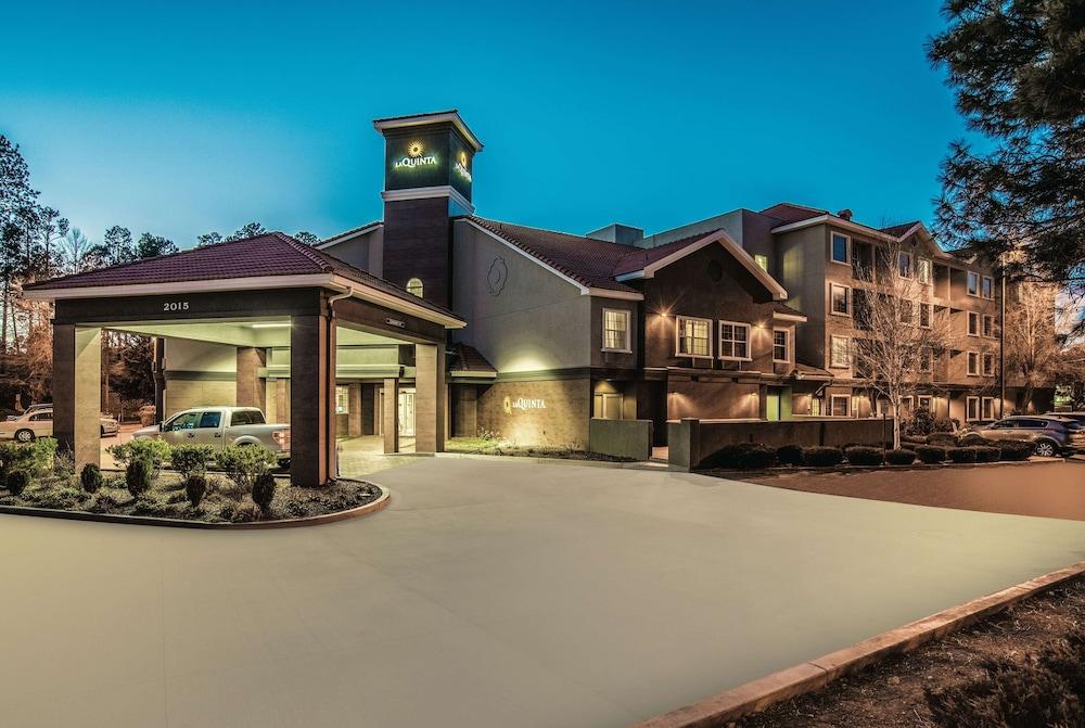 La Quinta Inn & Suites by Wyndham Flagstaff - Featured Image