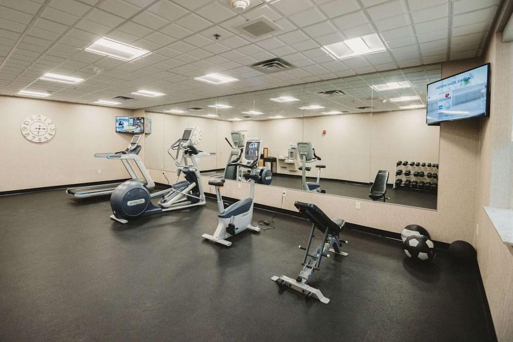 Best Western Plus Lakeview Hotel - Fitness Facility