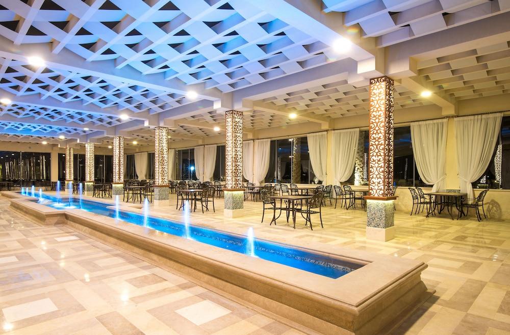 Gravity Hotel Aqua Park Sahl Hasheesh Families and Couples Only - Interior