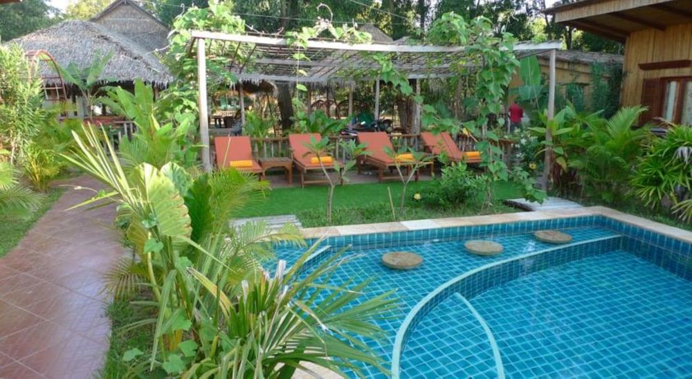 Sok Sabay Resort - Outdoor Pool