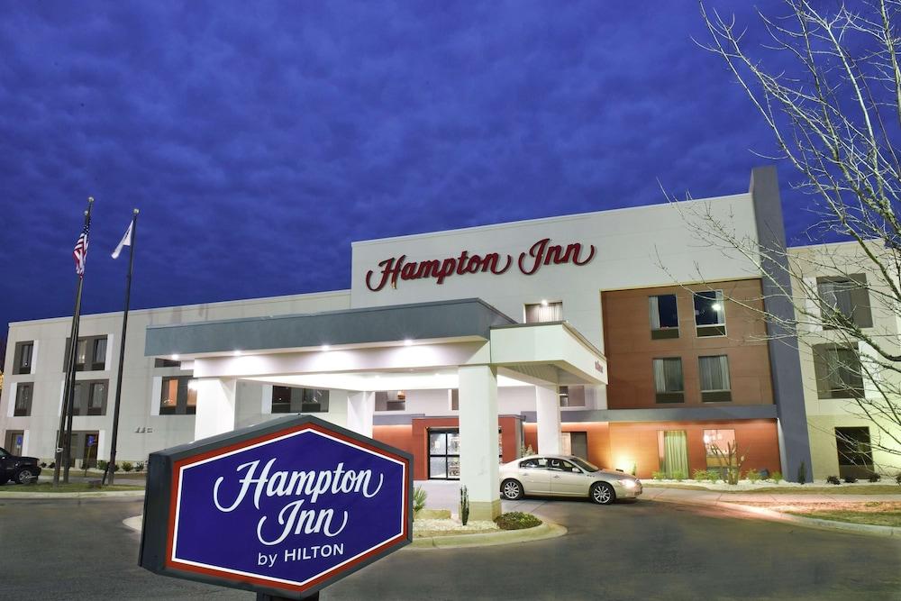 Hampton Inn Madison - Featured Image
