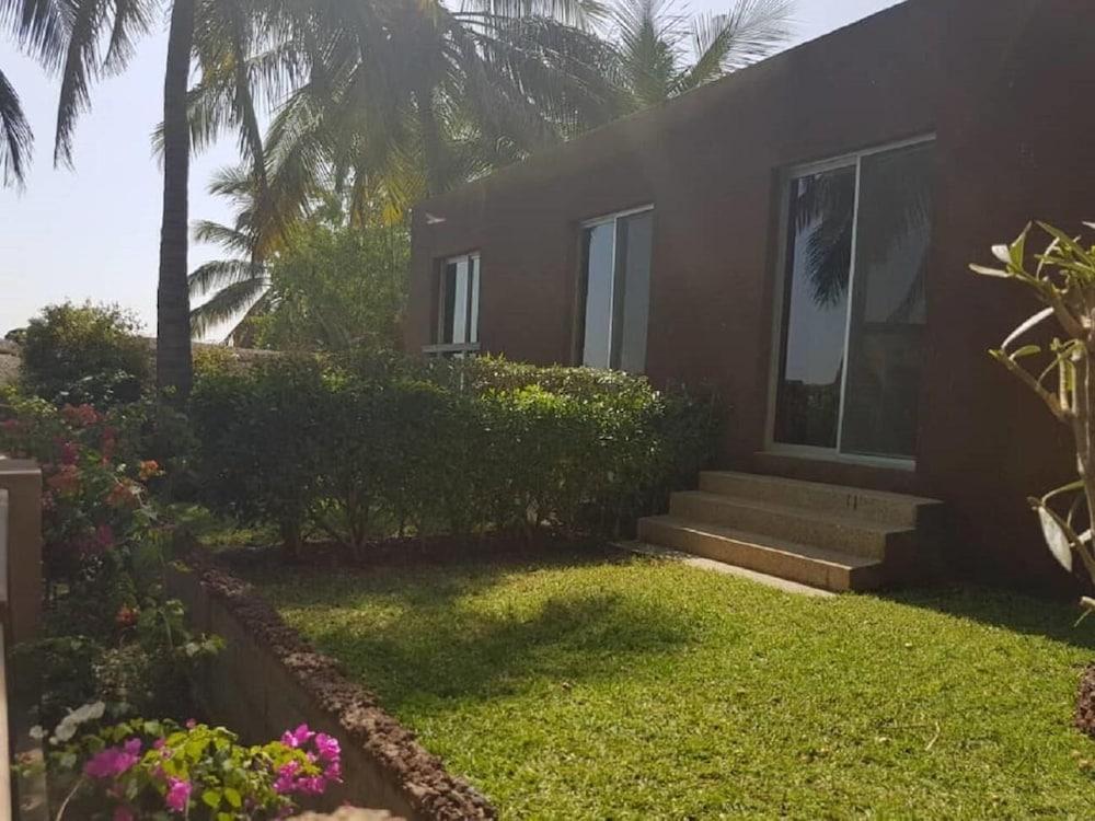 Hotel Jardin Savana Dakar - Property Grounds