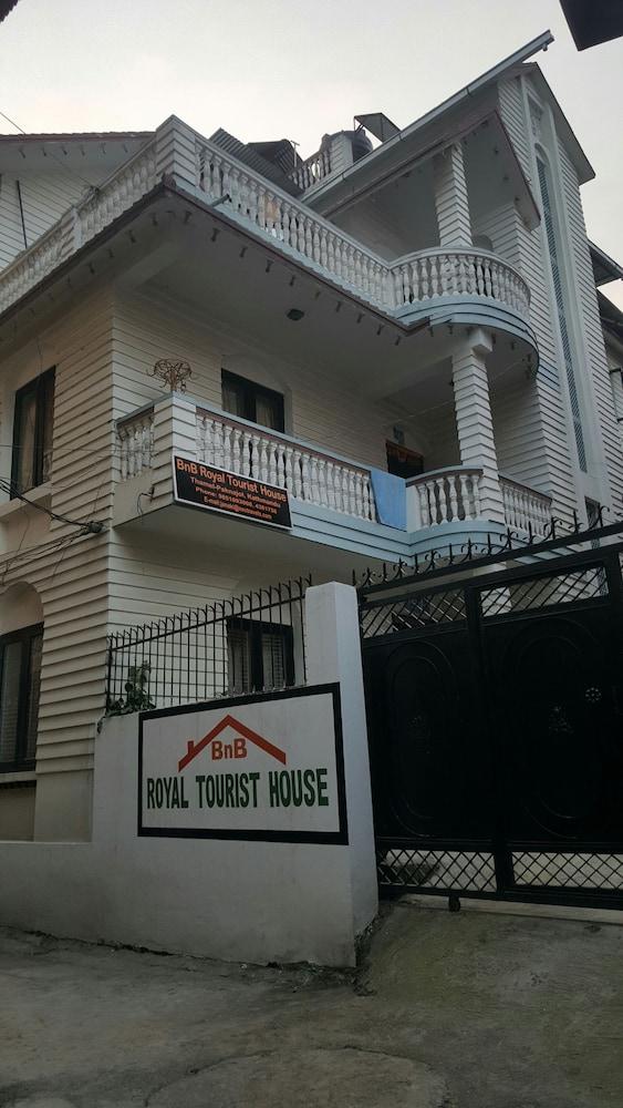 BnB Royal Tourist House - Featured Image