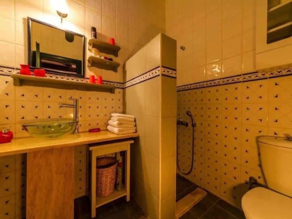 Villa Incognita - Bathroom