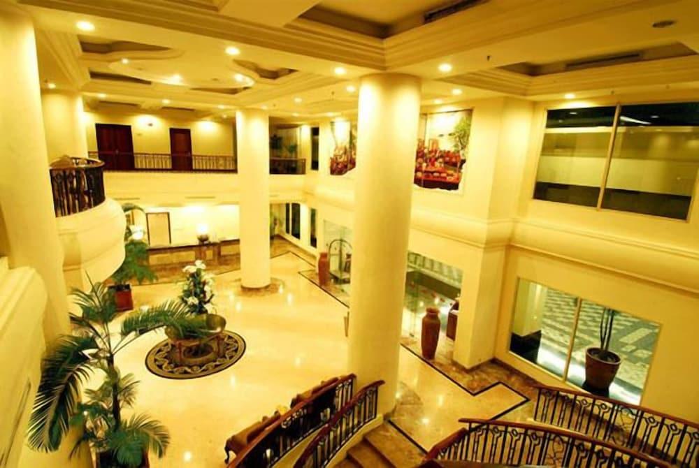 Hotel Gran Puri Manado - Reception