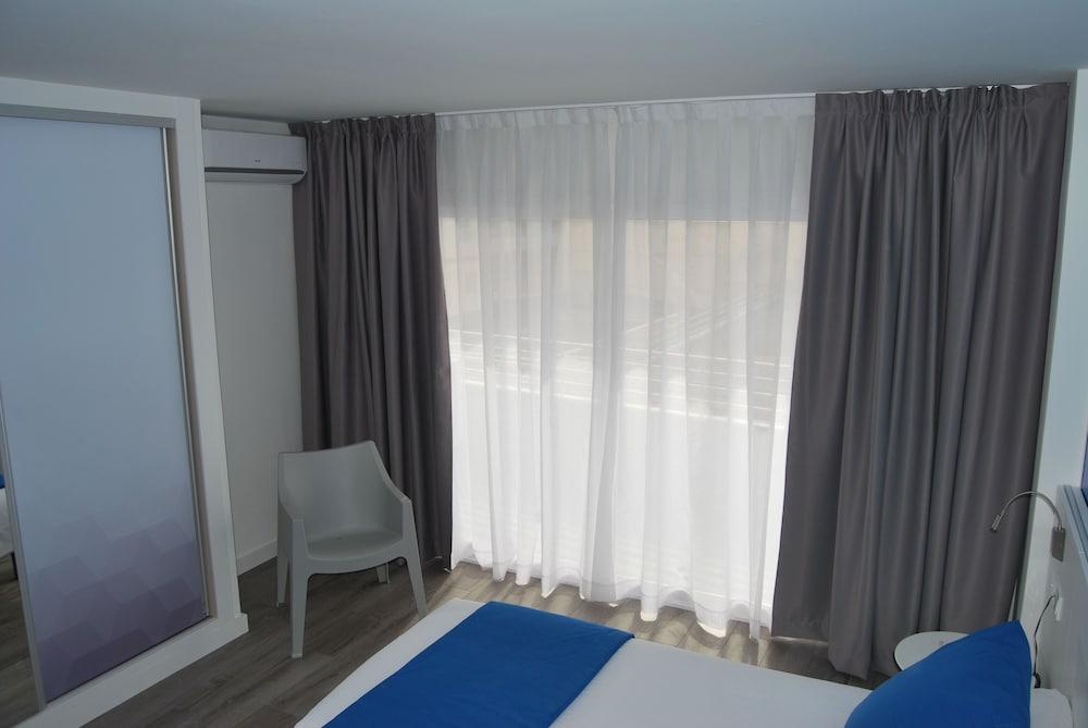 Estudiotel Alicante - Room