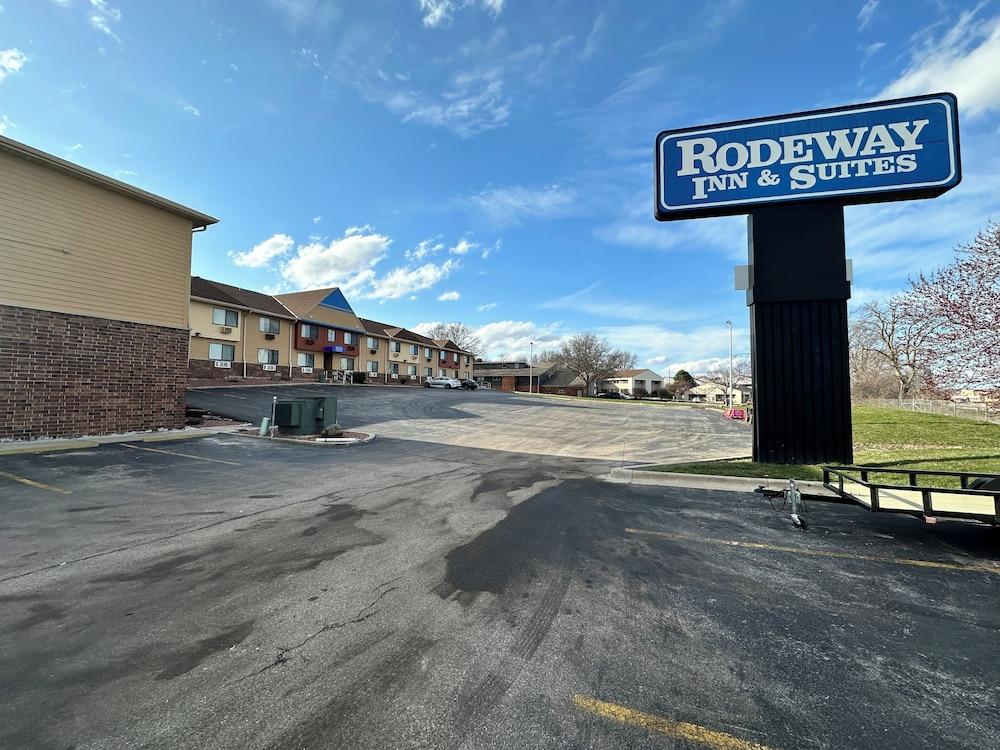 Rodeway Inn & Suites Madison East - Exterior