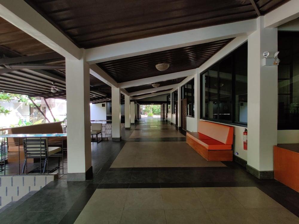 Fernvale Leisure Club and Resort - Property Grounds