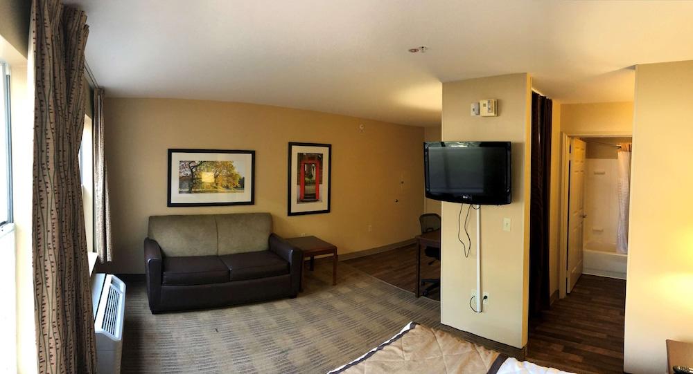 Extended Stay America Suites Austin North Central - Room