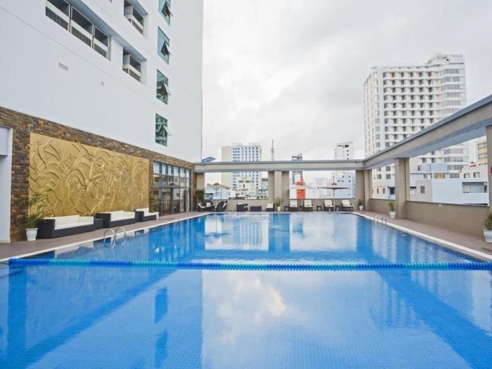Muong Thanh Apartments - Outdoor Pool