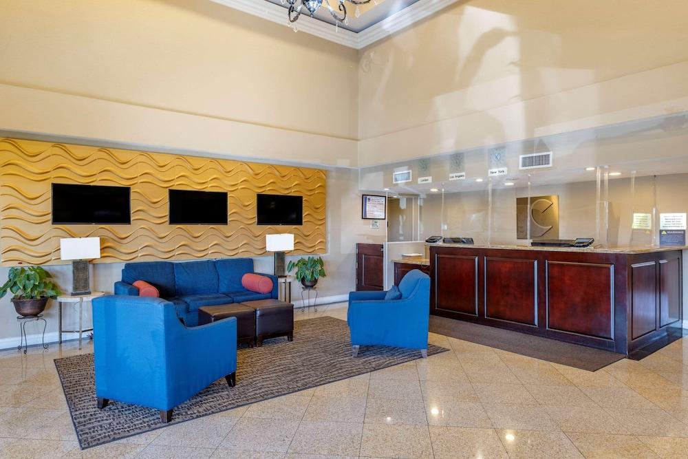 Comfort Inn & Suites Huntington Beach - Lobby