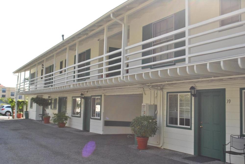 Coast Village Inn - Santa Barbara - Exterior