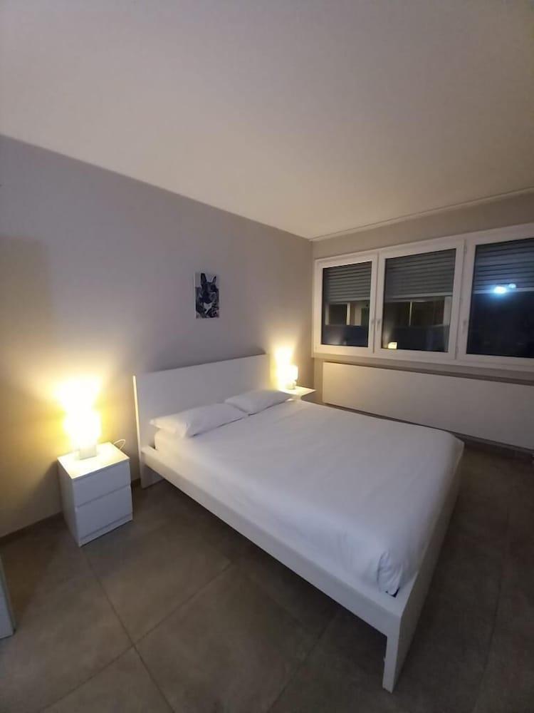 Pazzallo Apartments - Room