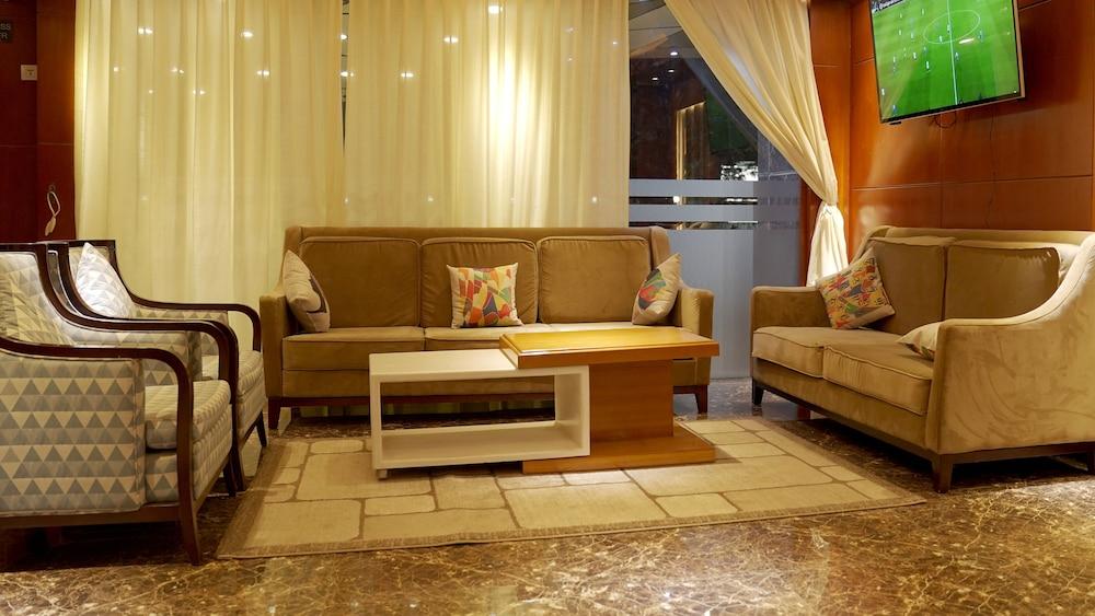 Best Western Plus Pearl Addis - Lobby Sitting Area