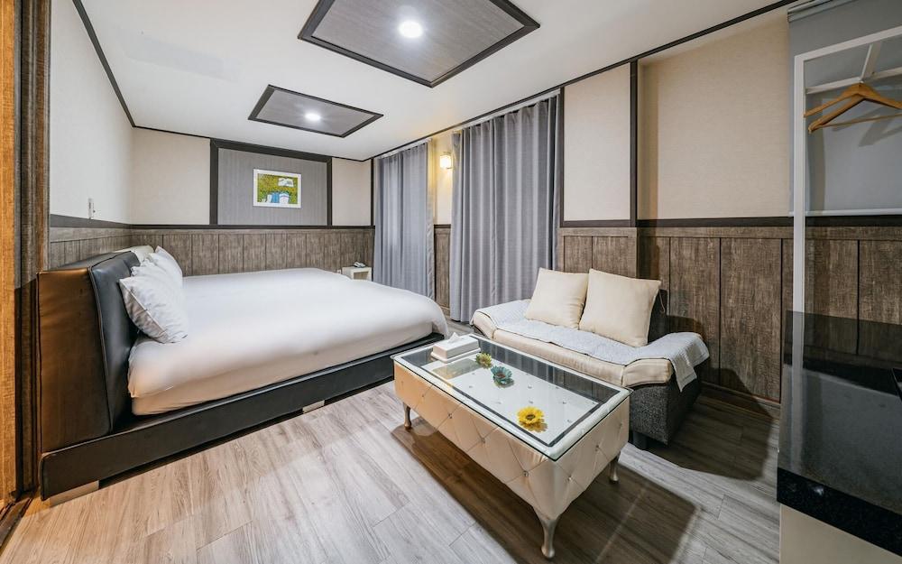 Jeju Hotel B - Room
